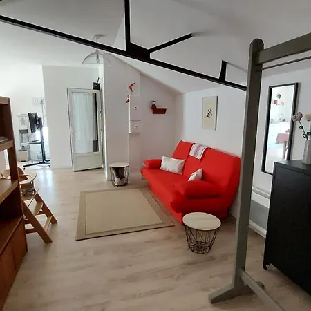 Amanala Poitou Apartment Saint-Genest-d'Ambiere